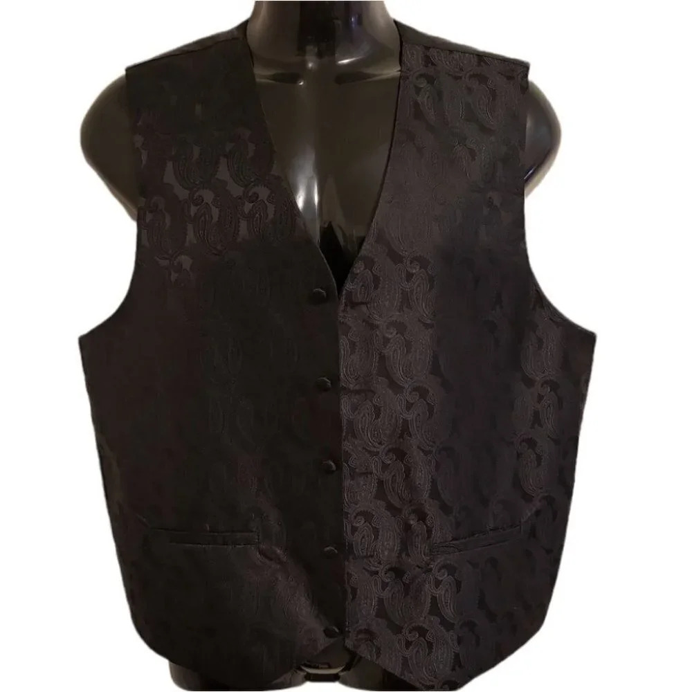 Men's Vest by Pierre Cardin (size L)